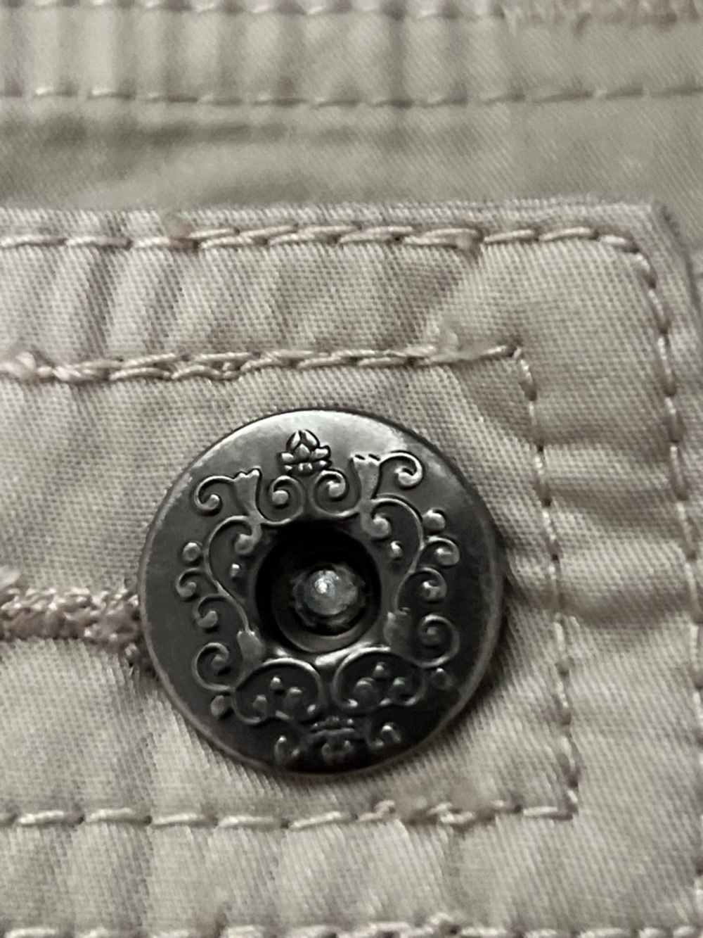 Style & Co. Cute Beige Bermuda Shorts with Stud Accents, Size 16W - Picture 10 of 12